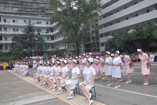 四川省達州中醫(yī)學校2019年報名條件、招生要求、招生對象