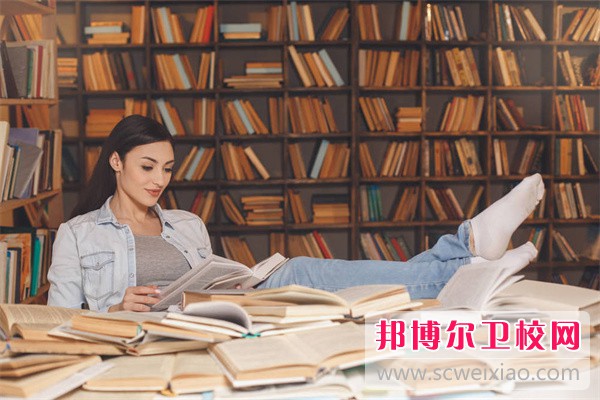 成都鐵路衛(wèi)生學校助產(chǎn)護理中專專業(yè)介紹