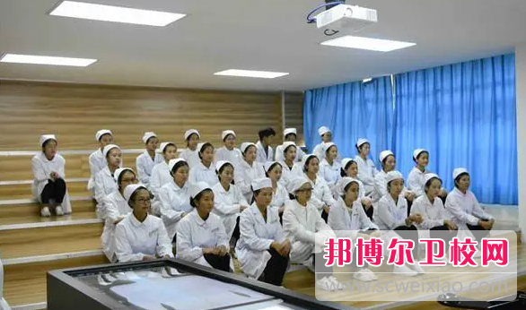 云南2023年護理學校適不適合女生學